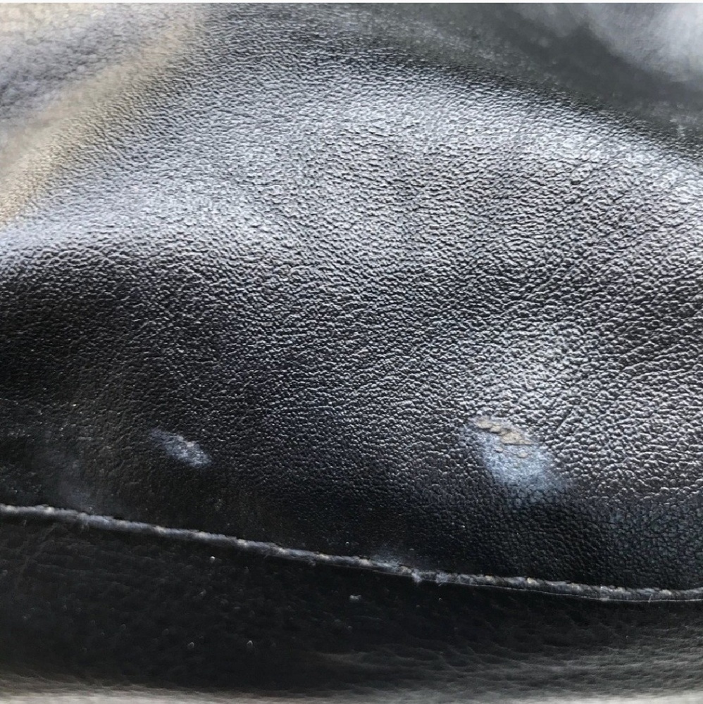 ๐ฅ๐Tory Burch Hobo Black Leather Purse๐๐ฅ - Picture 3 of 7